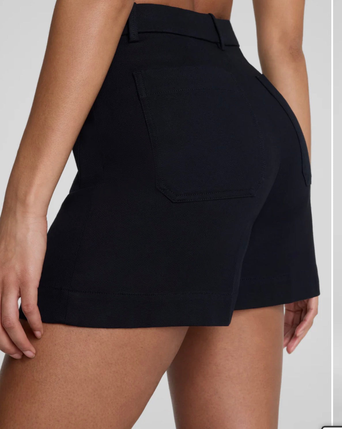 Spanx Supersmooth Stretch Twill Short with patch pockets