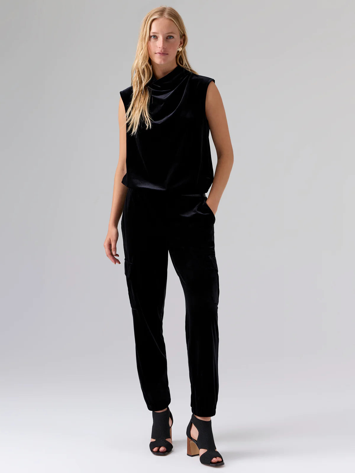 Sanctuary New Glow Velvet Top Black